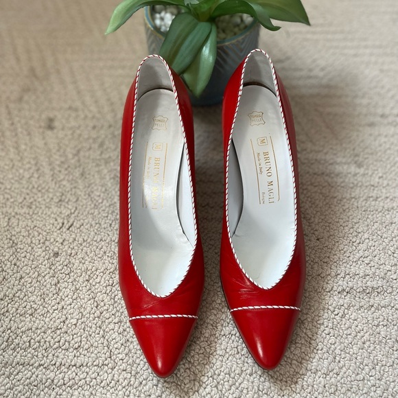 VTG Bruno Magli Heels - Picture 3 of 11